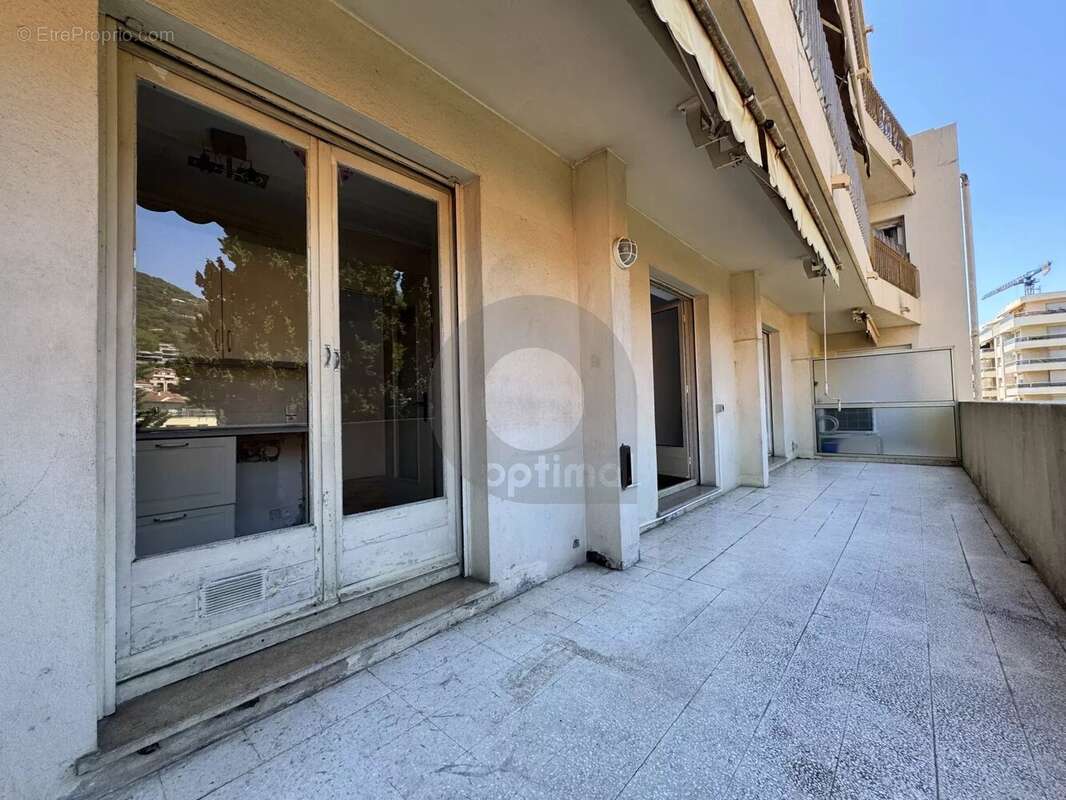Appartement à ROQUEBRUNE-CAP-MARTIN
