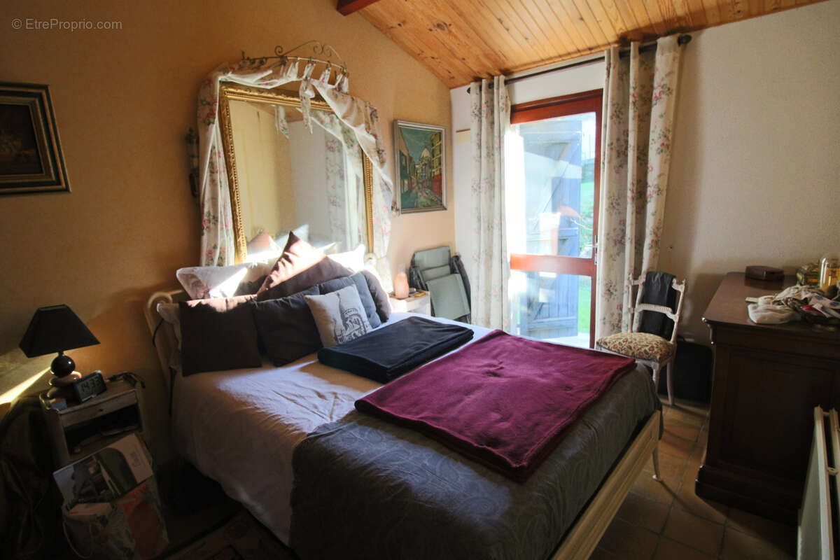 Maison à PUY-L&#039;EVEQUE