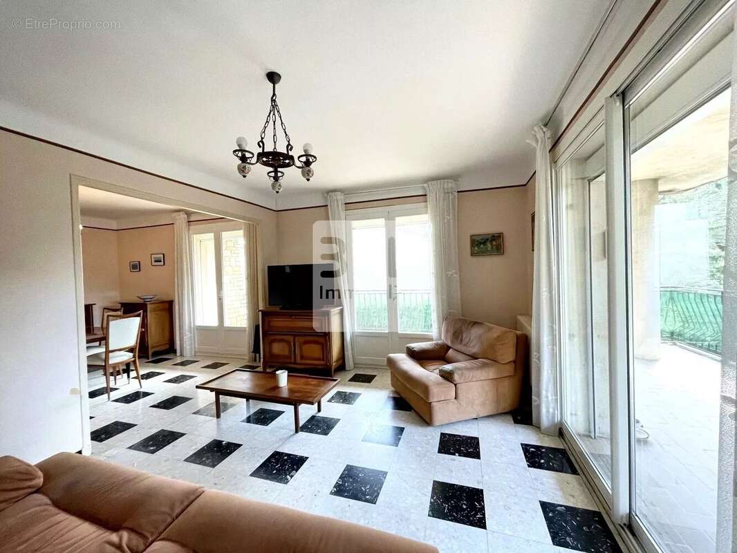 Maison à BAGNOLS-SUR-CEZE