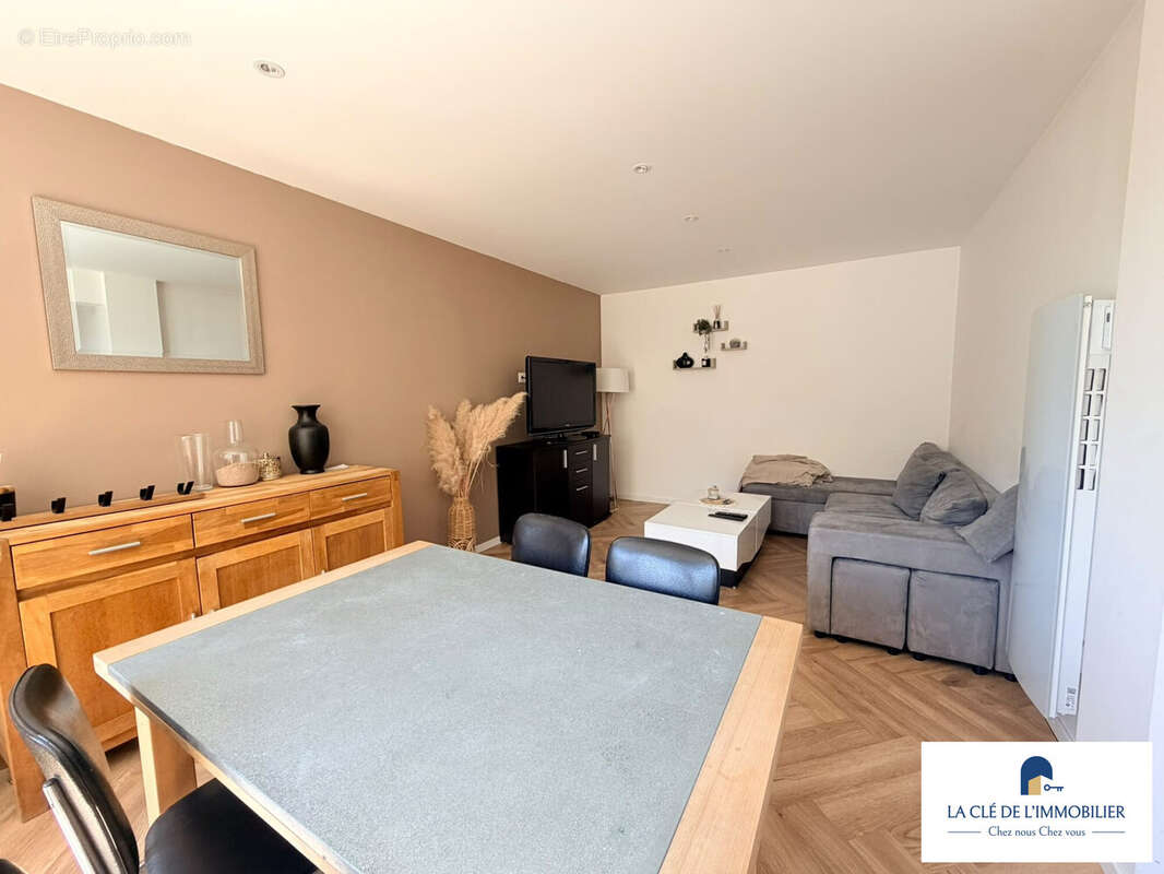 Appartement 81 m² à Quimper  - photo 3