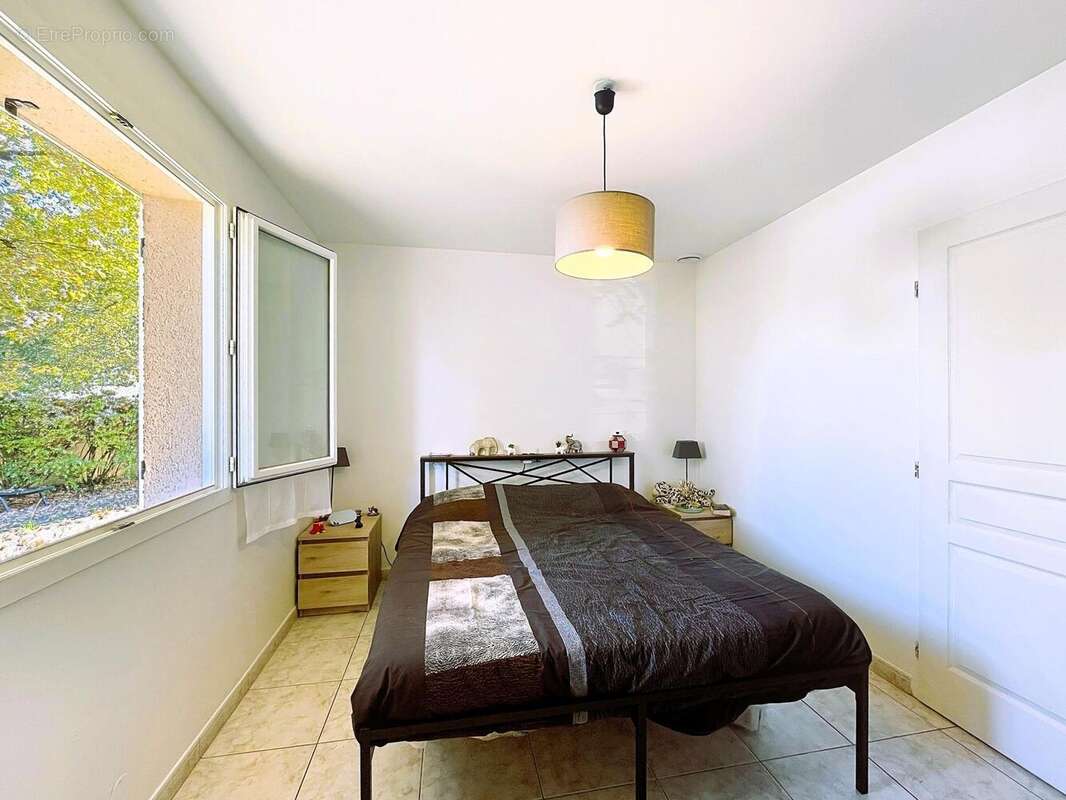 Photo 7 - Maison à MARTIGNAS-SUR-JALLE