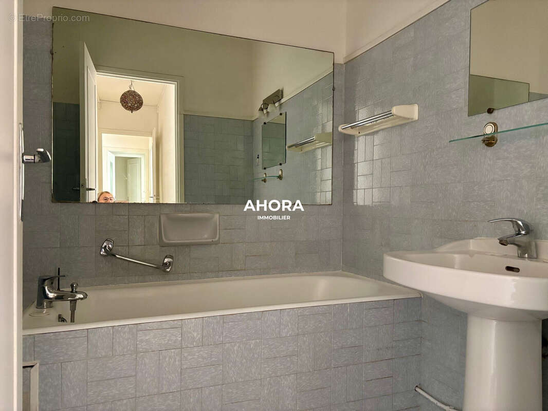 Appartement à MARSEILLE-9E