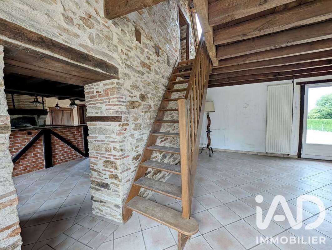 Maison 118 m² à Pouligny-Notre-Dame  - photo 5