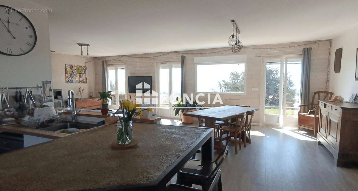 Maison à AUREC-SUR-LOIRE