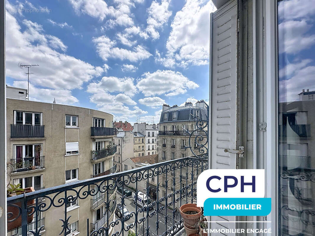 Appartement à PARIS-18E
