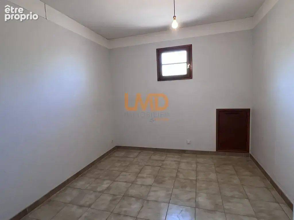 Spacieuse maison familiale de 6 pièces avec piscine et terrain a - photo 28