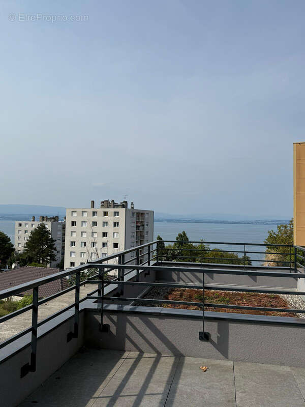 Appartement à EVIAN-LES-BAINS