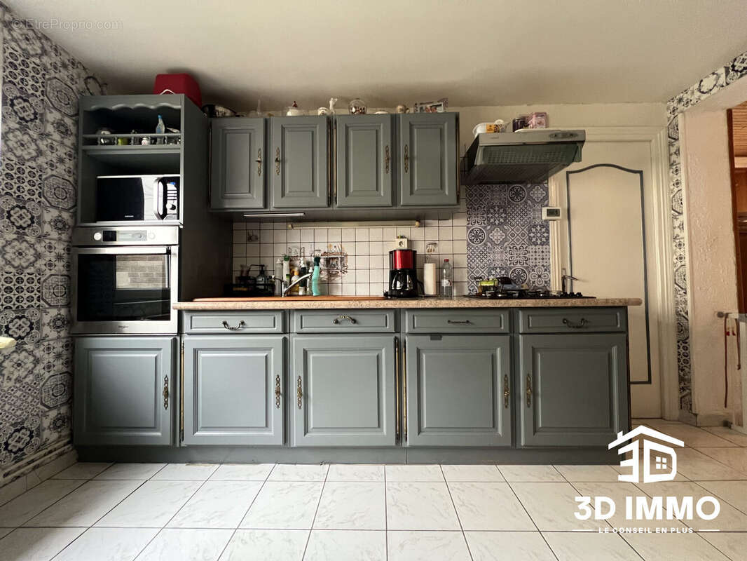 Maison à AVESNELLES