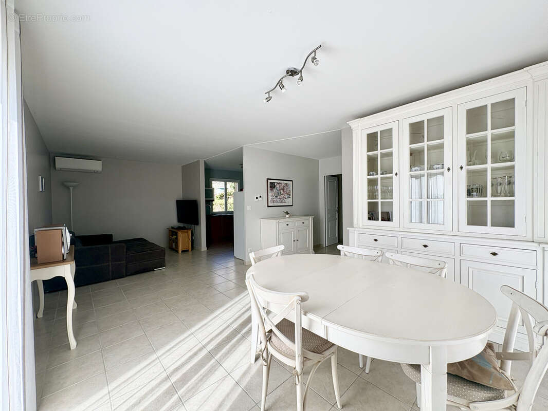Maison à LE PERREON