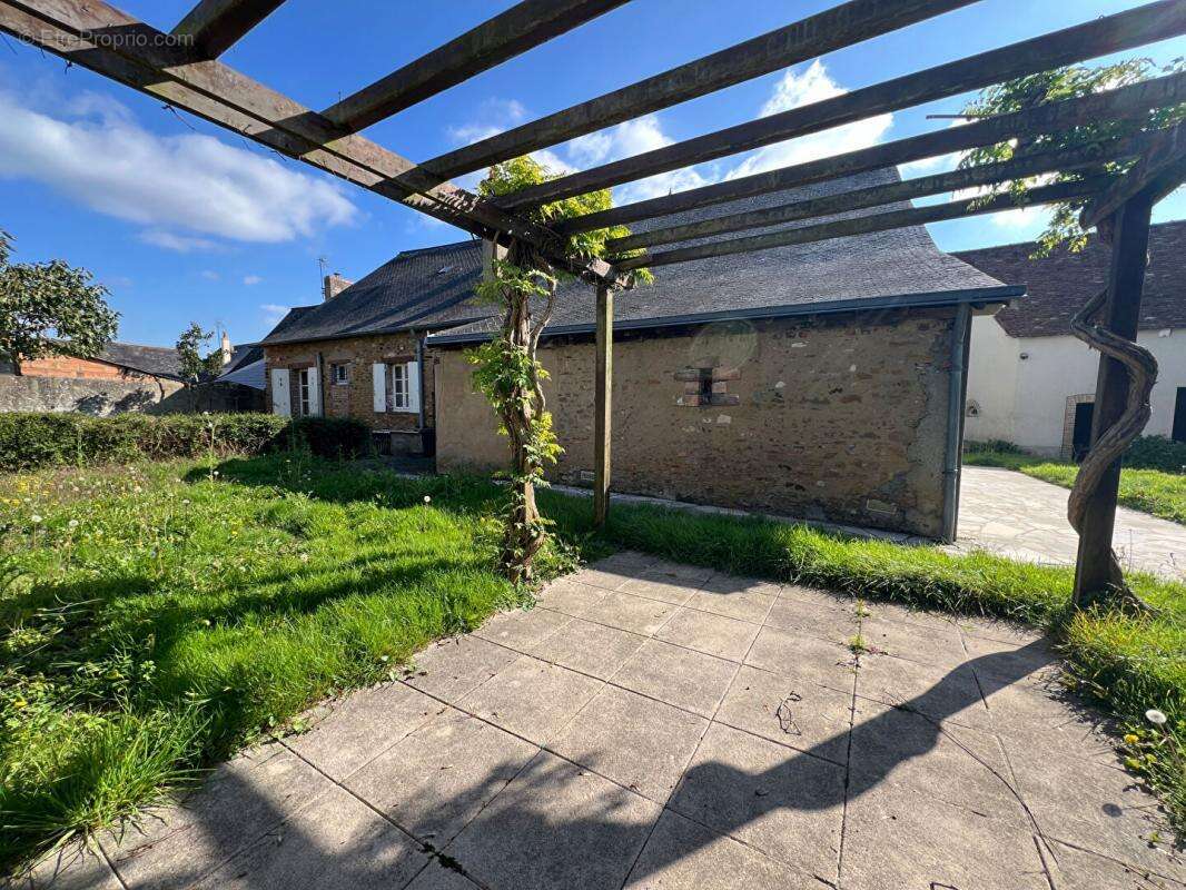 Maison à ROEZE-SUR-SARTHE