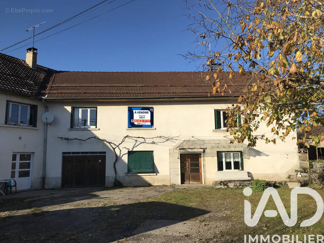 Photo 1 - Maison à BESAIN