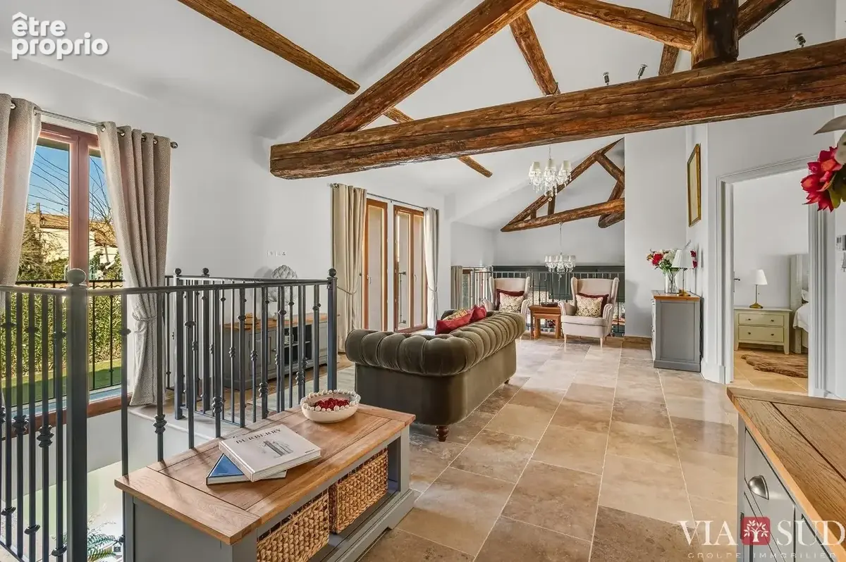 Ensemble immobilier avec 2 logements, piscine et garages  176 m² - photo 11
