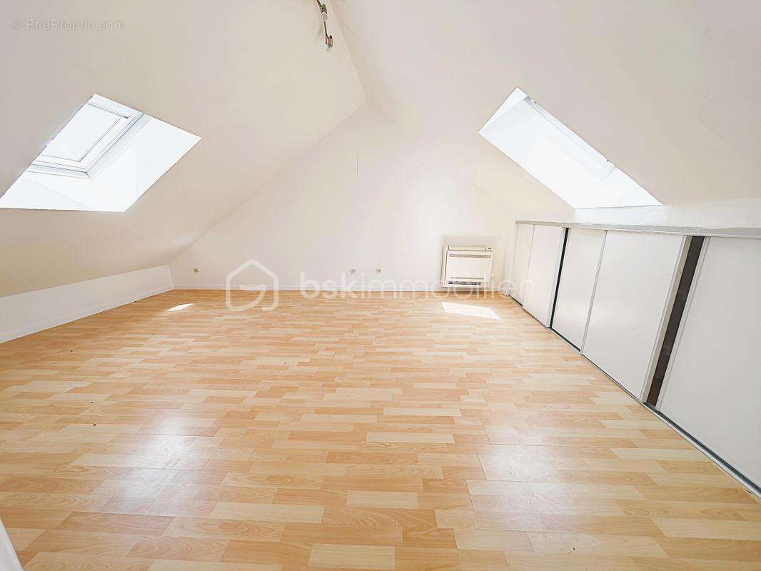 Situation exceptionnelle, tout à pied, Maison 6 pièces 104 m² surface au sol. terrain de 156 m² - photo 14