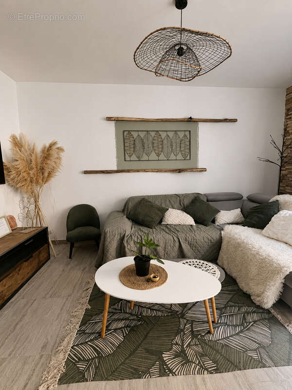 Appartement rénové 78 m2, 2 chambres, cœur historique de Fréjus - photo 16