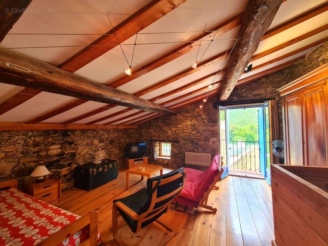 Maison à CAUSSES-ET-VEYRAN