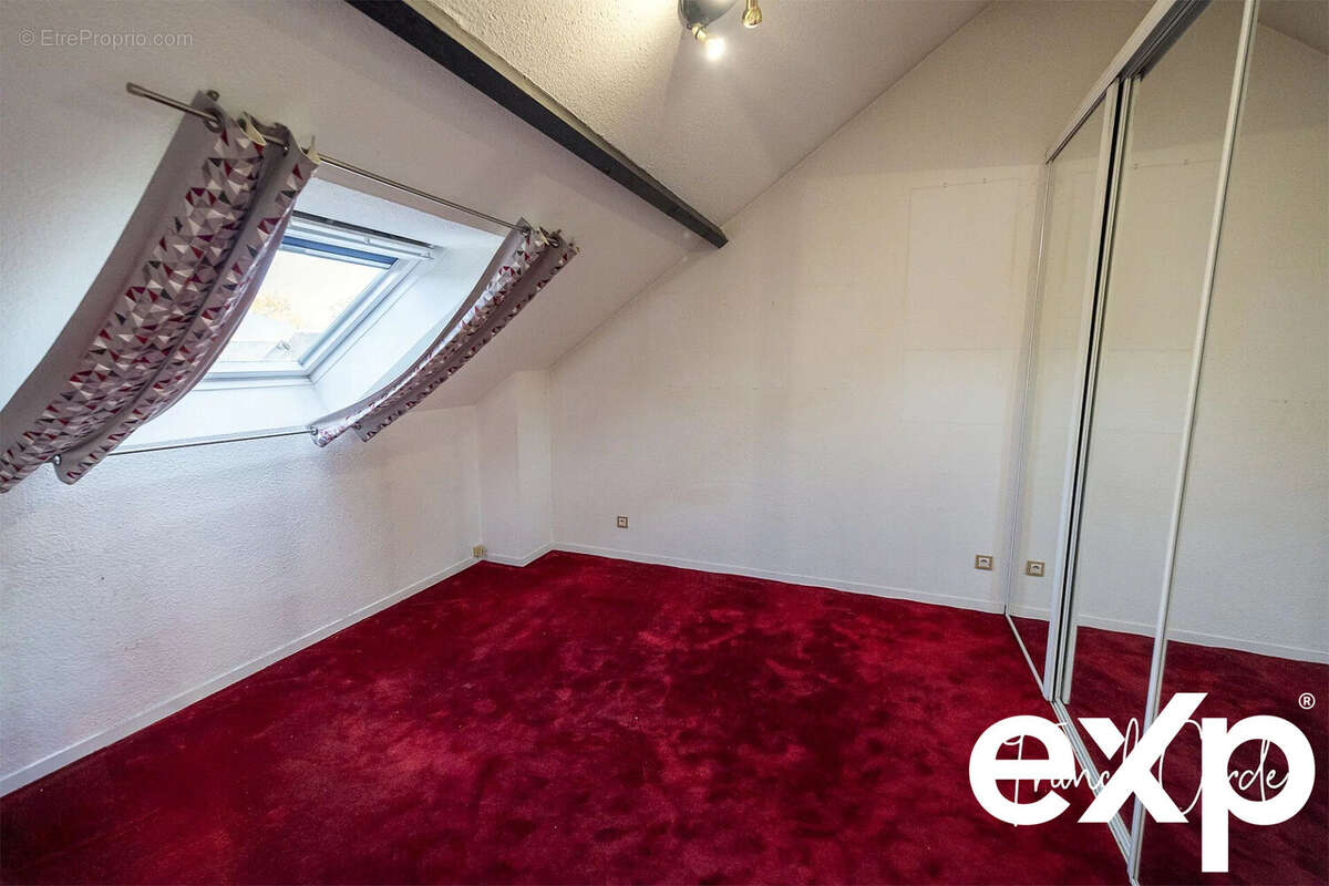 Appartement à MONT-SAINT-AIGNAN