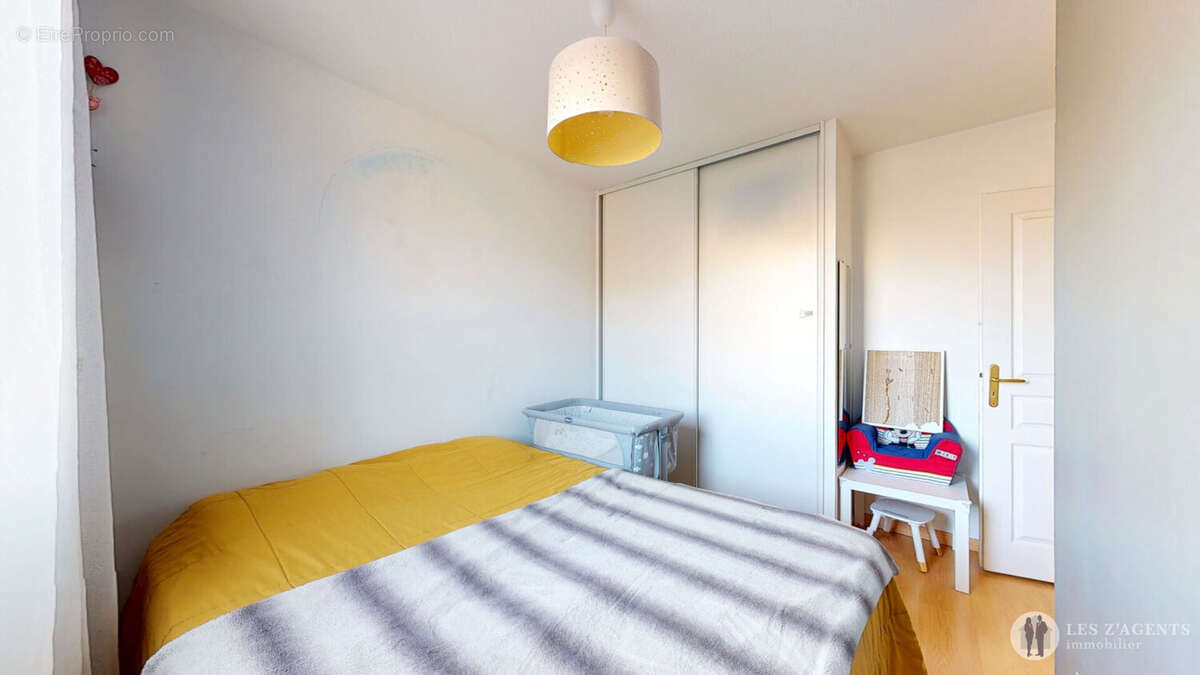 Appartement à SAINT-MARTIN-D'HERES