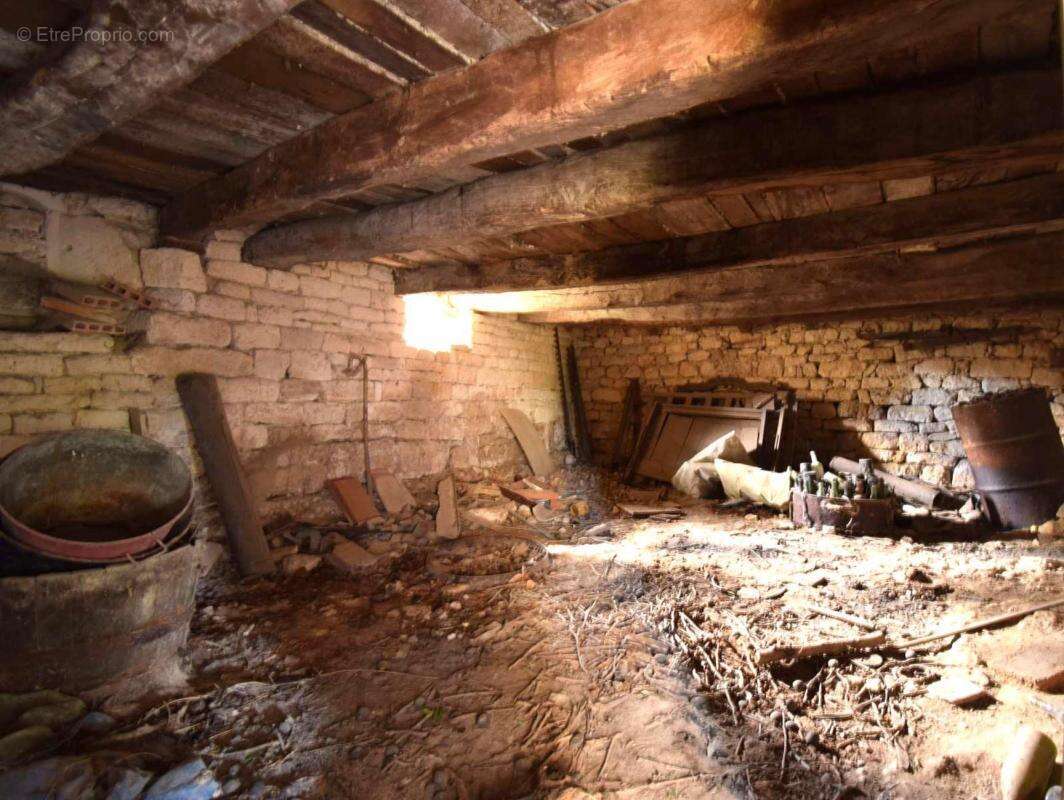 Maison à FRAUSSEILLES