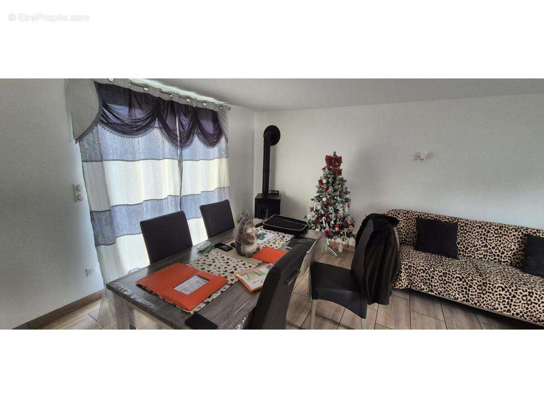 Maison à CAVRON-SAINT-MARTIN