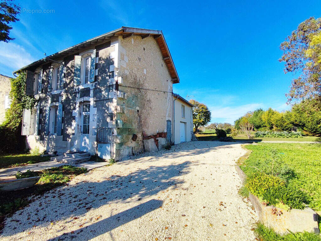 Maison à LA JARD