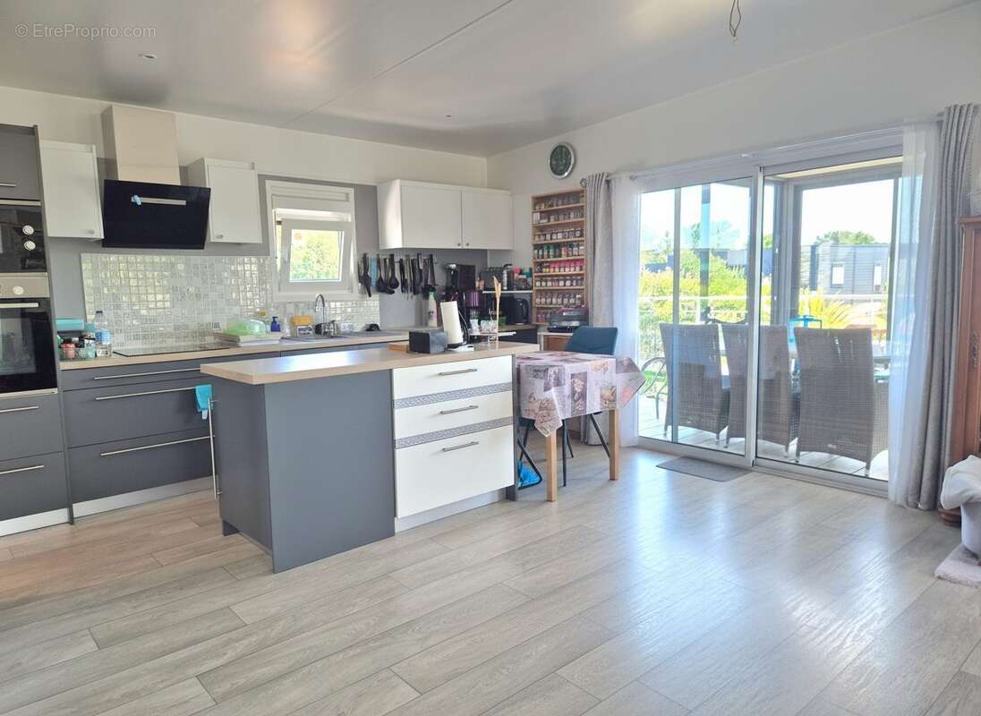 Maison 96 m² à Sainte-Foy  - photo 2