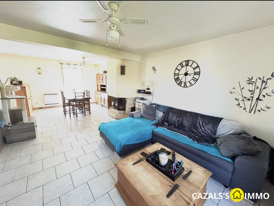 Maison 155 m² à Saint-Sauveur-Sur-Ecole  - photo 4