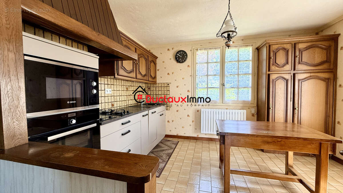 Maison avec vue panoramique - 103 m2 - Terrain de 3 200 m2 - Junhac - photo 6