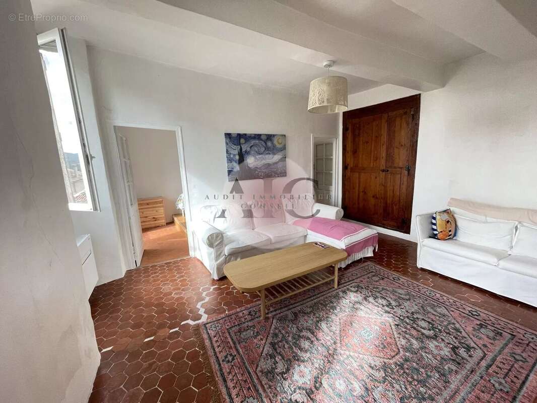 Appartement à FAYENCE