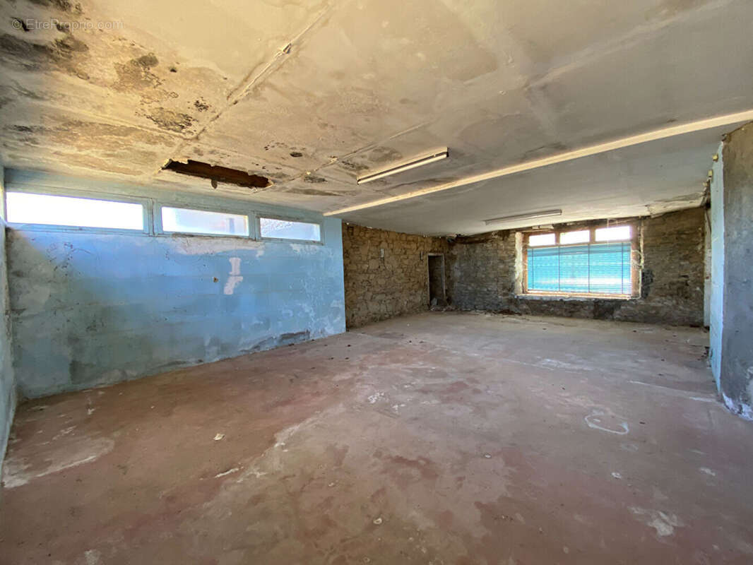 Maison PloËzal 5 pièce(s) 200 m2 - photo 2