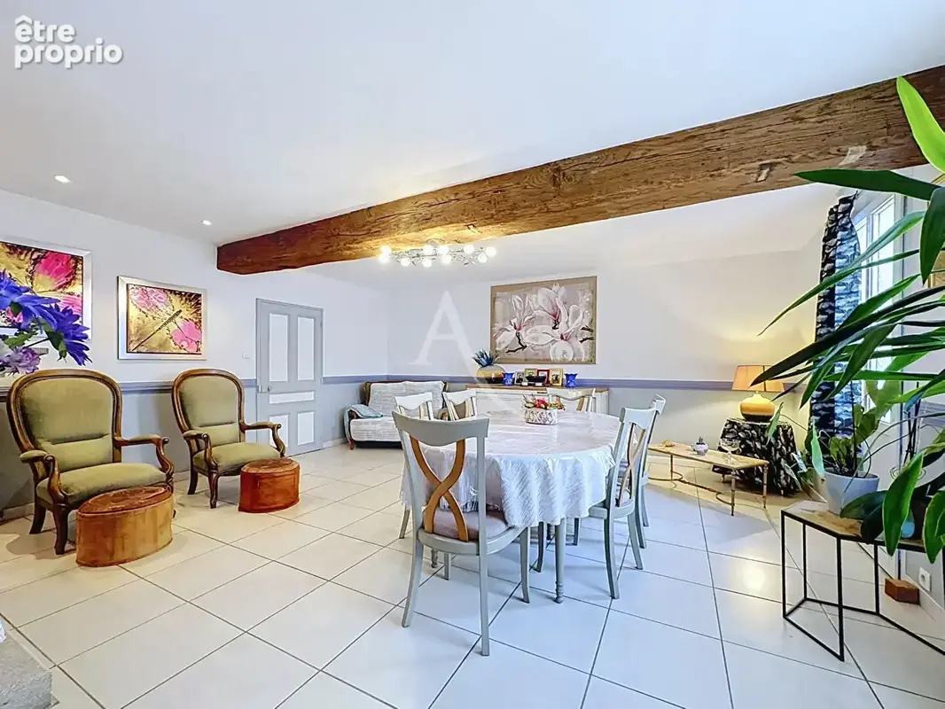 Ensemble immobilier à Longué aux multiples possibilités - photo 8
