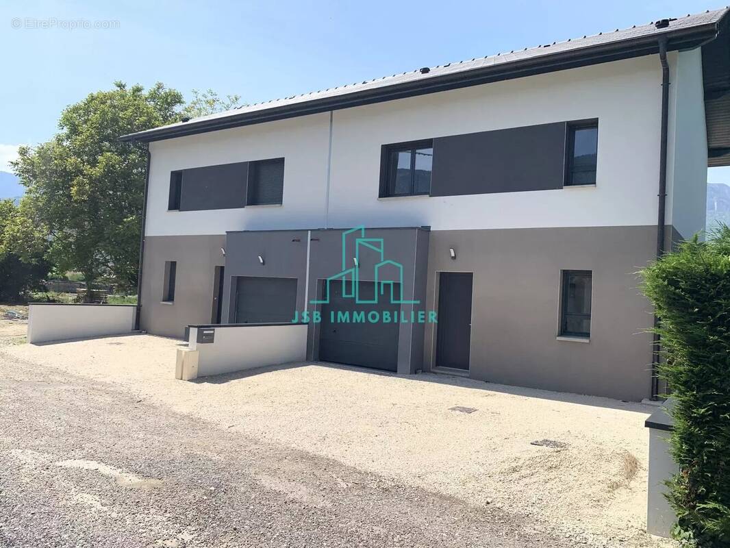 Maison à PONTCHARRA