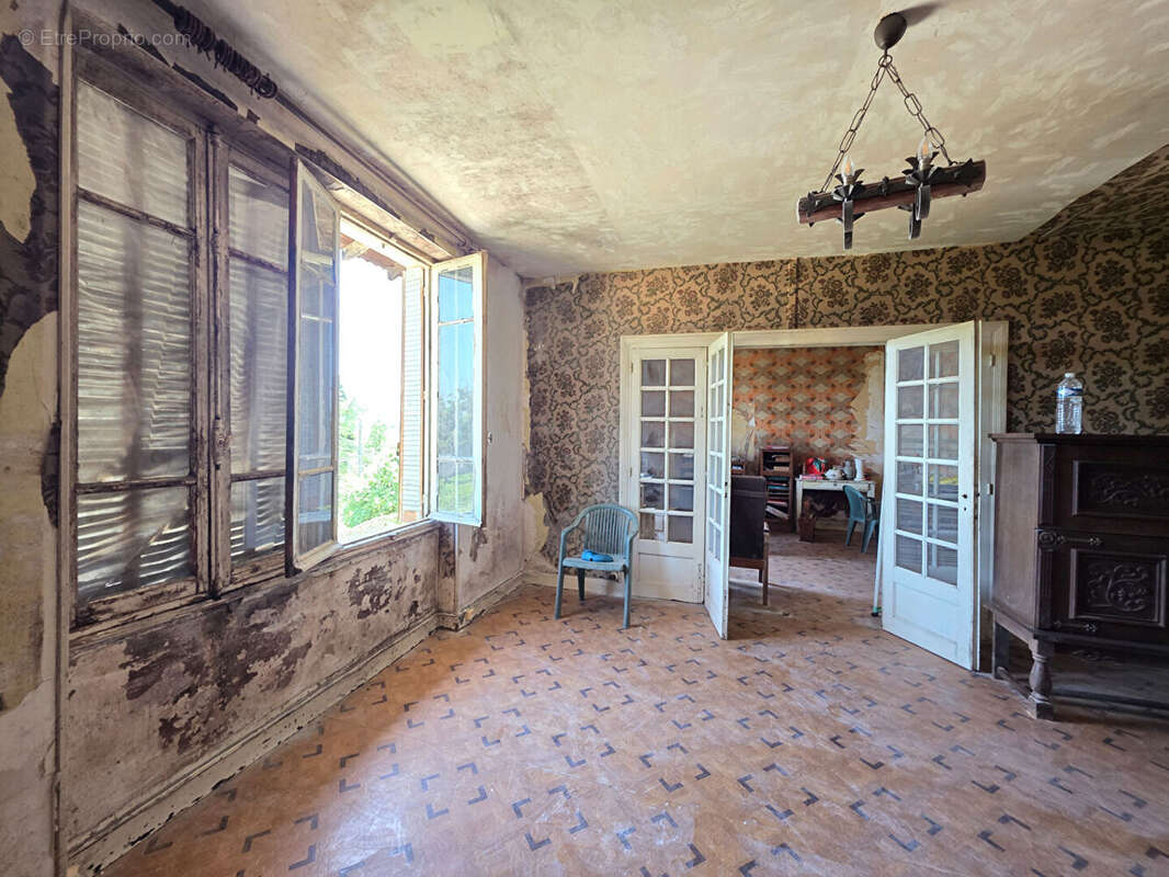 Maison à CHATEAUNEUF-SUR-ISERE