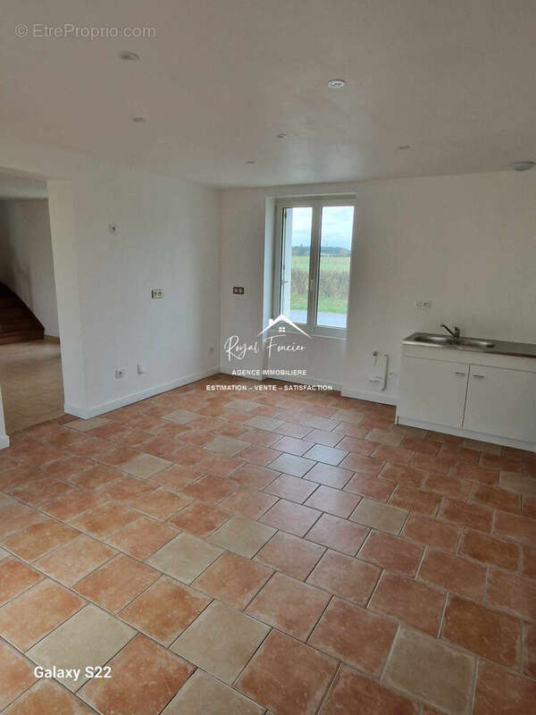 Maison à YZEURES-SUR-CREUSE