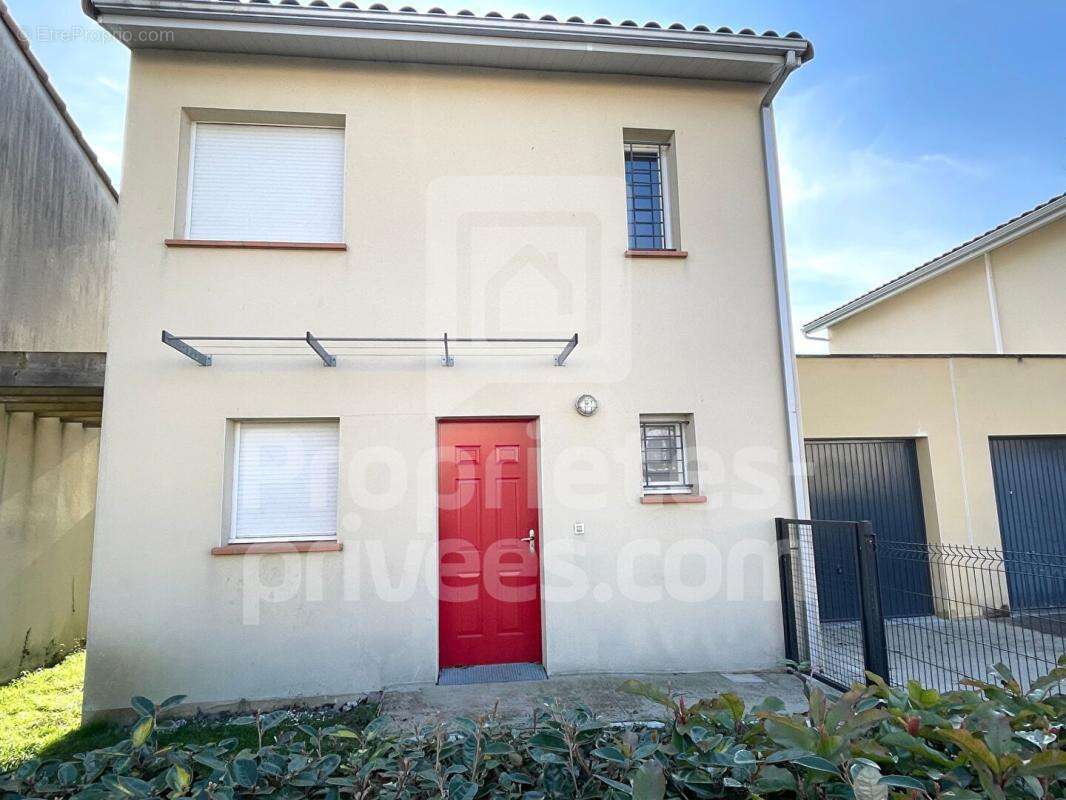 Maison à CASTELGINEST