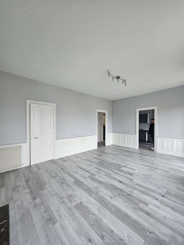 Appartement à BOURG-DE-THIZY