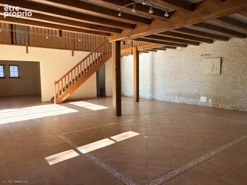 Belle Maison en Pierre avec 4 Chambres et Beau Parc Arboré - photo 9