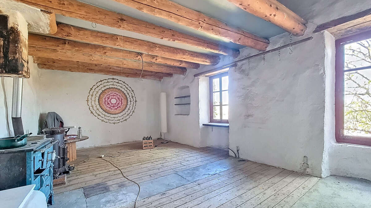 Maison à CHAMPEIX