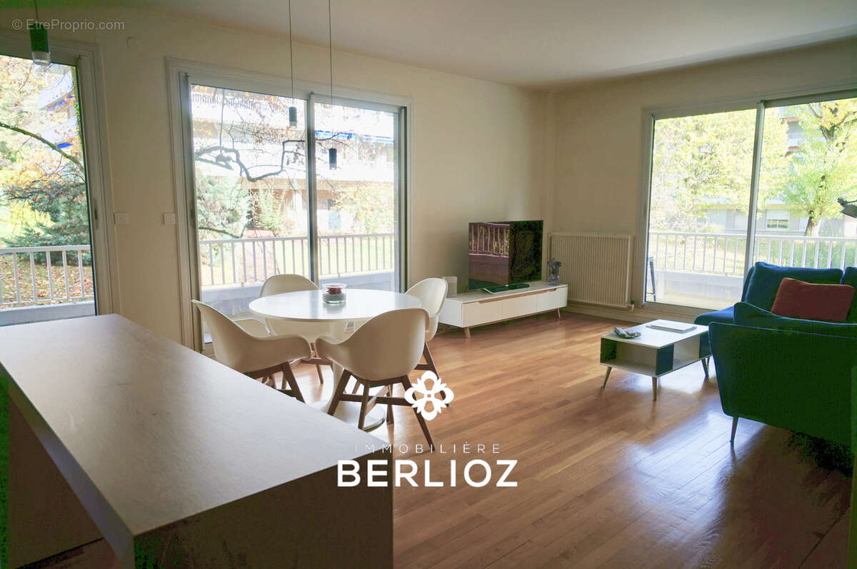 Appartement à MEYLAN
