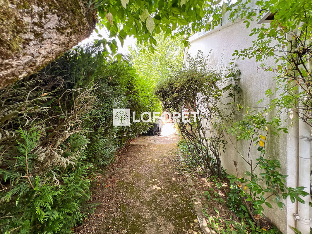 MENNECY - Village Levitt - Maison familiale indépendante 7 pièces - 137 m² - Terrain de 680 m² - photo 46