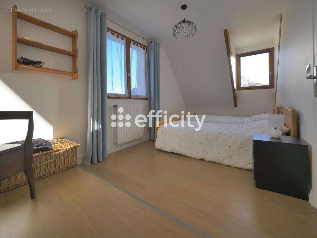 Maison 193 m² à Saint-Nicolas-D'aliermont  - photo 13