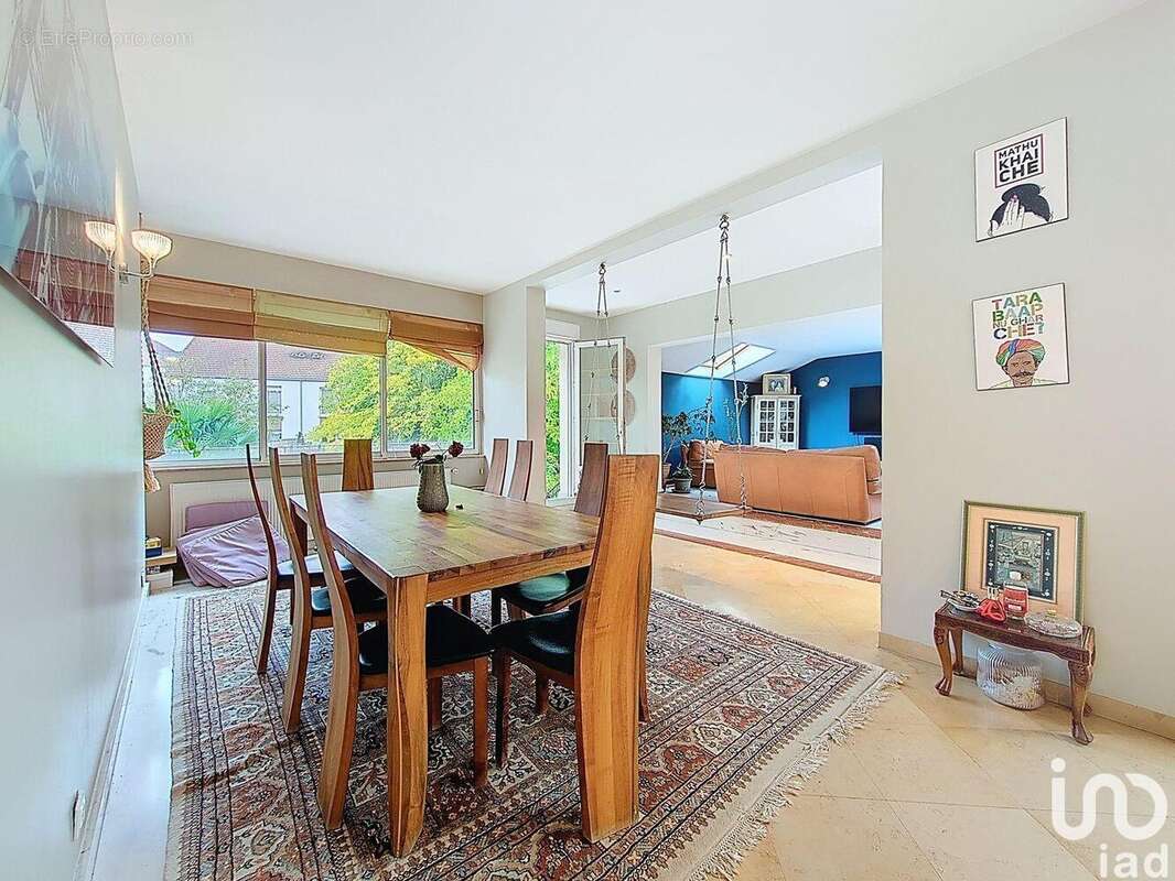 Photo 3 - Commerce à LES MUREAUX