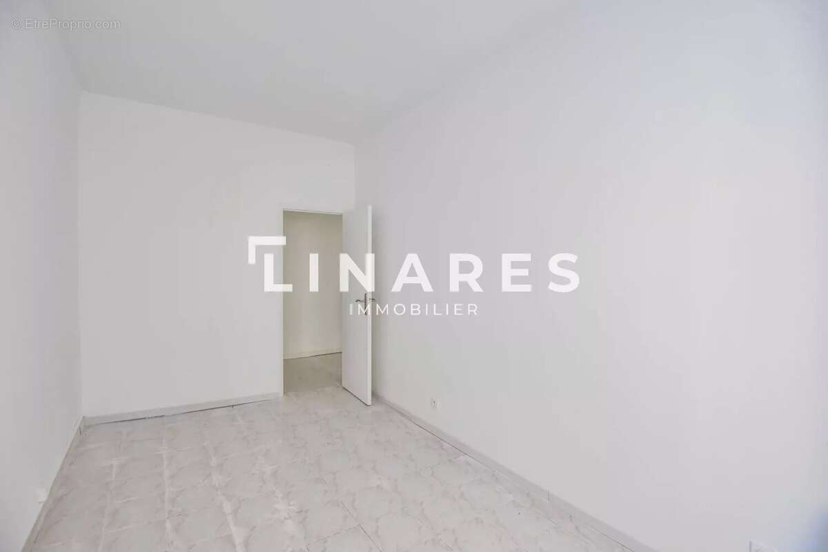 Appartement à MARSEILLE-1E