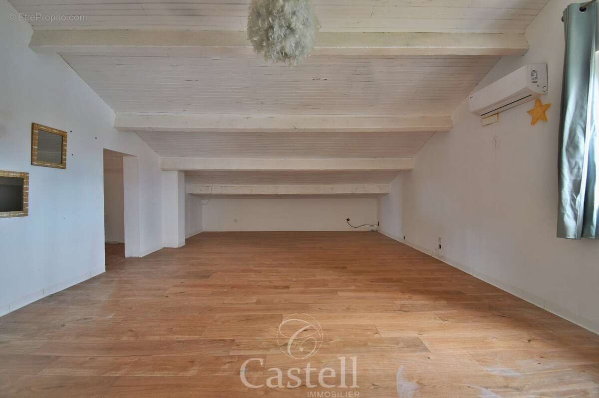 *** Maison "8 pièces" avec T3 indépendant, piscine et vue dégagée sur l'Hérault *** - photo 8
