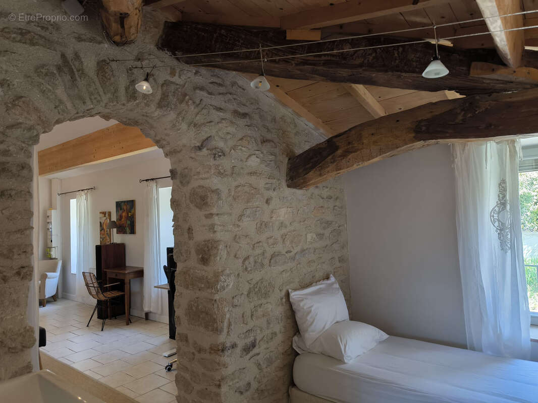 Maison à CHABRILLAN