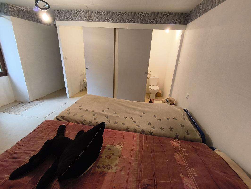 Maison à COMBEAUFONTAINE