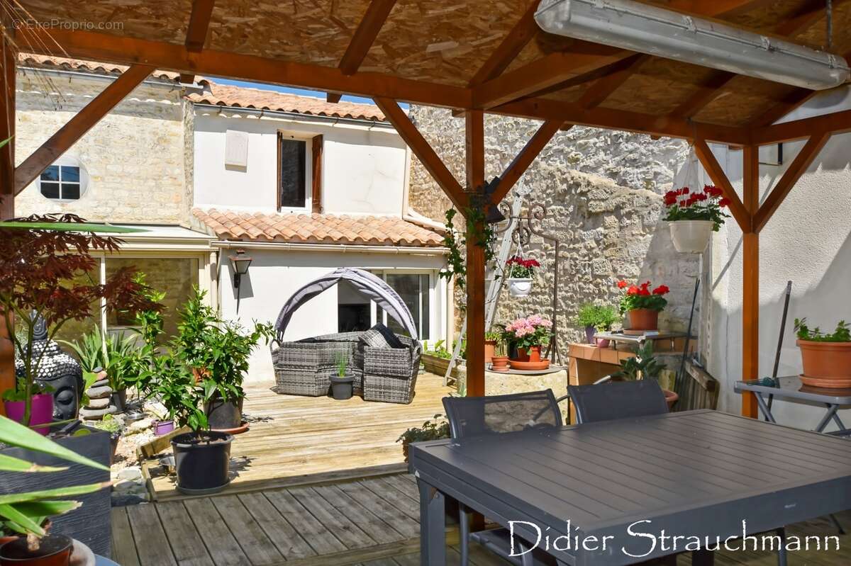 Maison à vendre 7 pièces proche de AIGREFEUILLE D'AUNIS (17) - photo 8