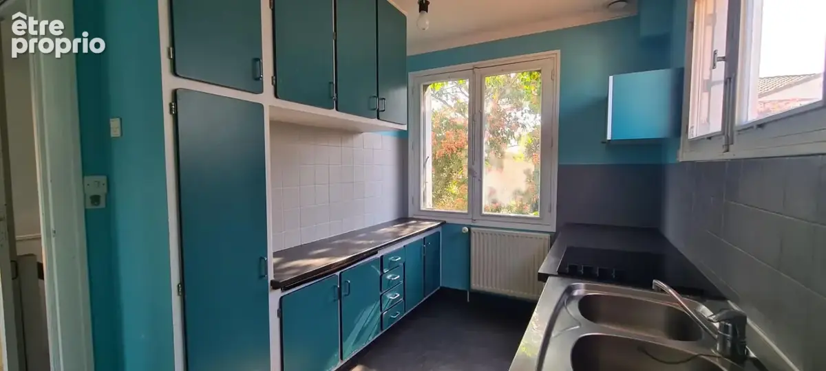 Maison Gorges Centre 8 P . 4 Chs . 174.34 M² . T 575 M² . Garage . Cave . Balcon - photo 7