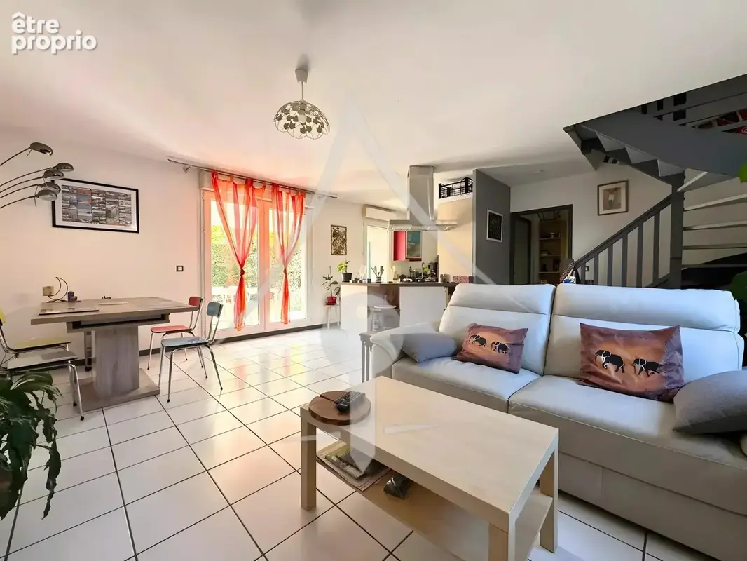 Maison 85 m² Toulouse Saint-Simon (31100) – 3 chambres, terrasse, garage - photo 4
