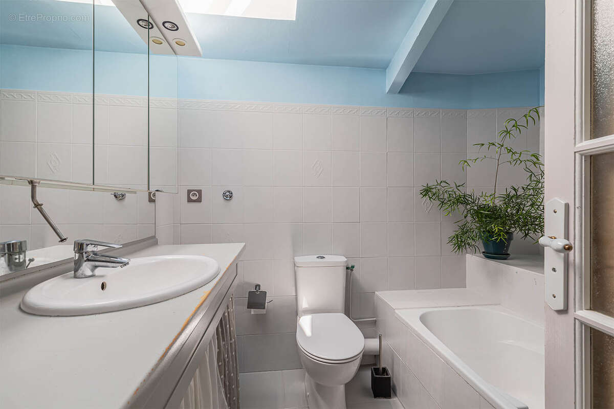 Maison à NEUVILLE-SUR-SAONE