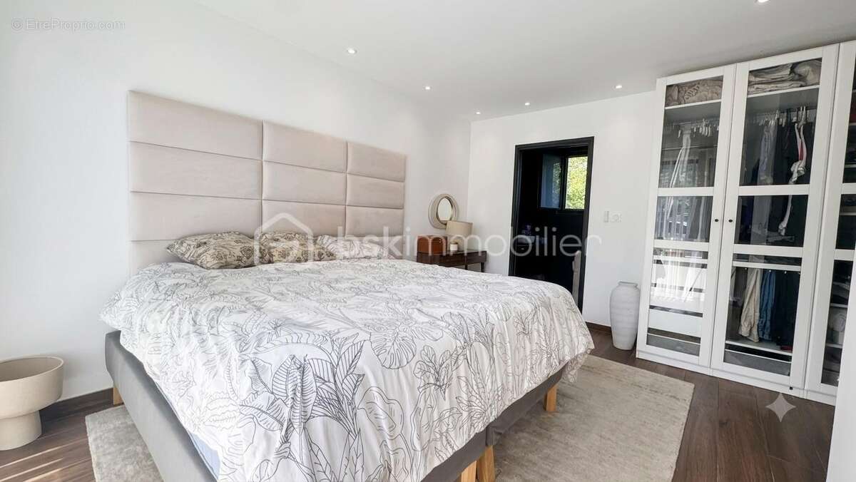 Maison à VAULNAVEYS-LE-HAUT